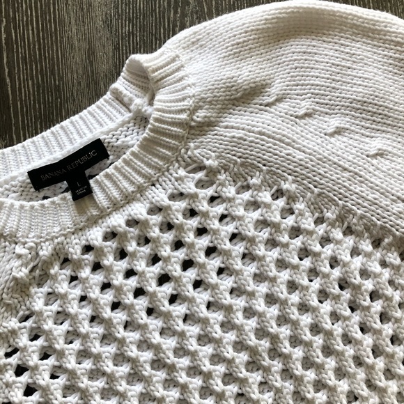 REDUCED!! ⬇️ ✂️Banana Republic Cropped Open Knit sweater - Picture 4 of 6